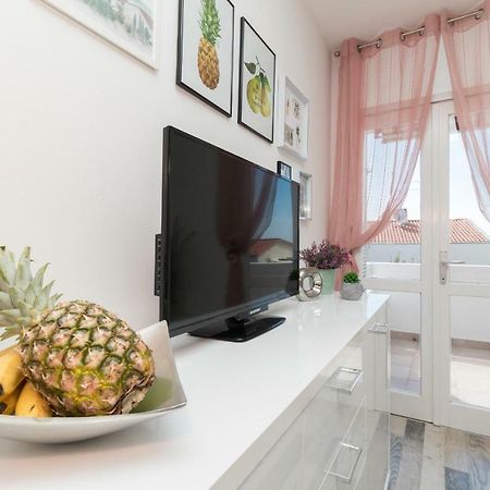 Apartman Roko Petrcane Esterno foto