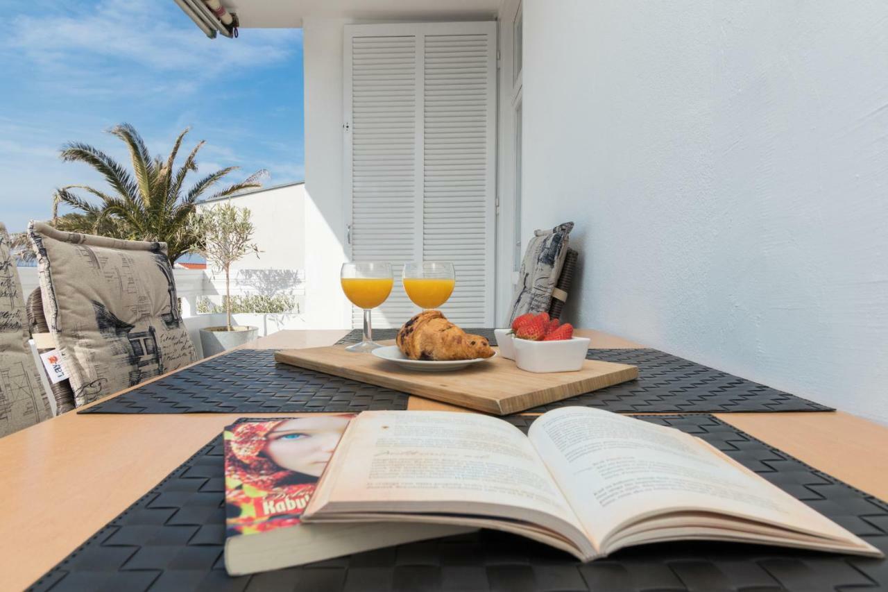 Apartman Roko Petrcane Esterno foto