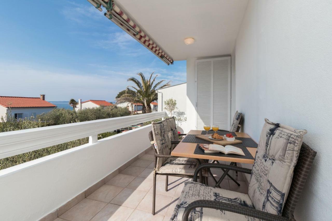 Apartman Roko Petrcane Esterno foto