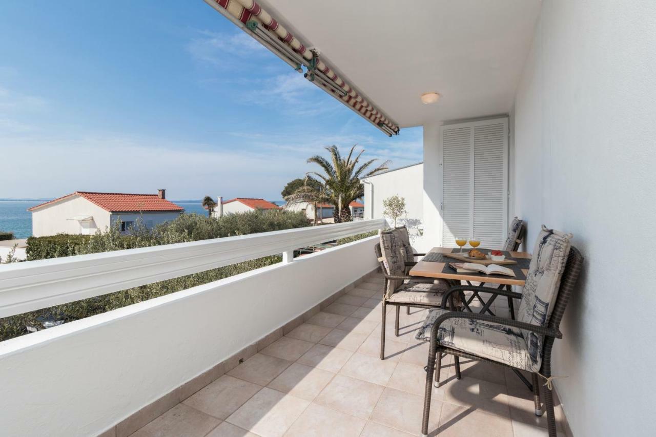 Apartman Roko Petrcane Esterno foto