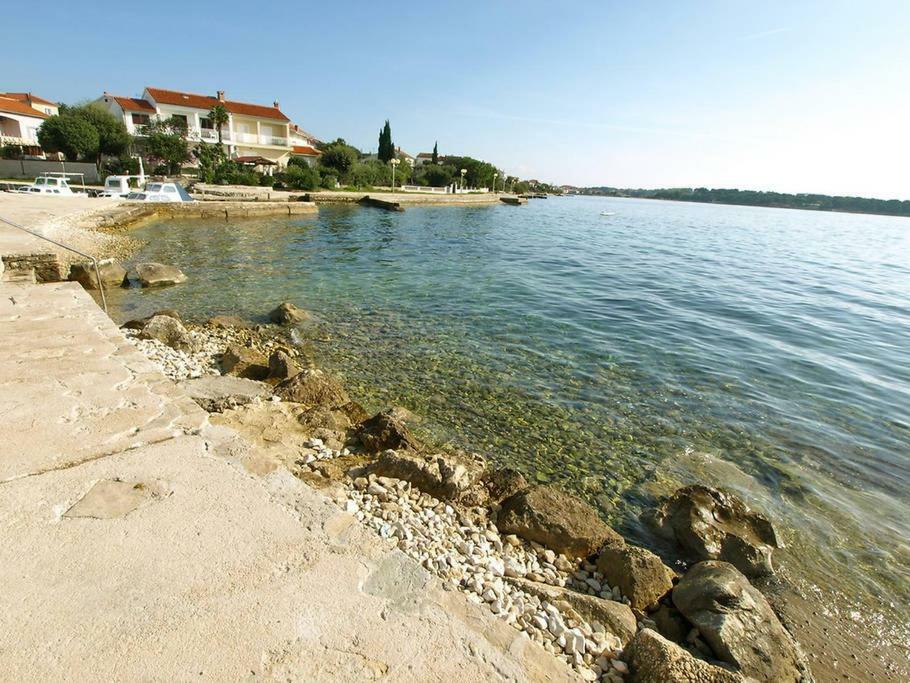 Apartman Roko Petrcane Esterno foto